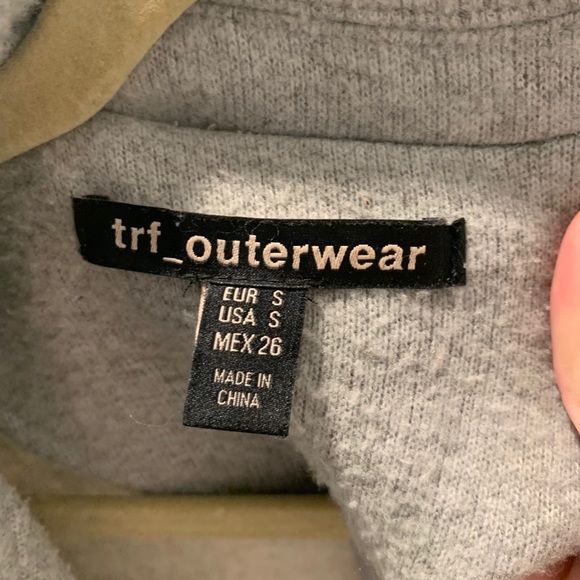 Zara (trd outwear) Grey Coat perfect for Spring! - Picture 2 of 2